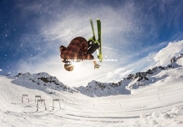 九游娱乐官方平台-足球右边锋最新排名，萨拉赫稳居榜首，登贝莱位列次席